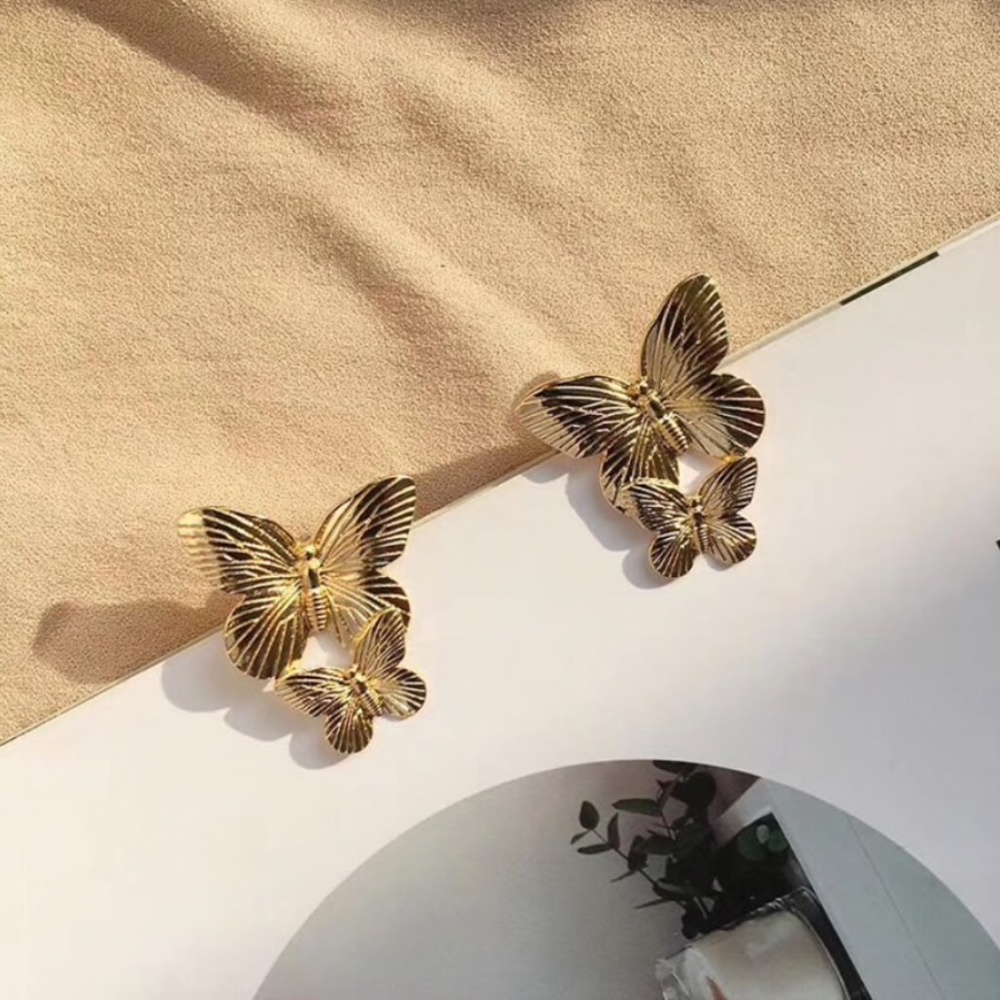 Gold Tone Elegant Big Hallow Butterfly Earrings - Picture 4 of 5